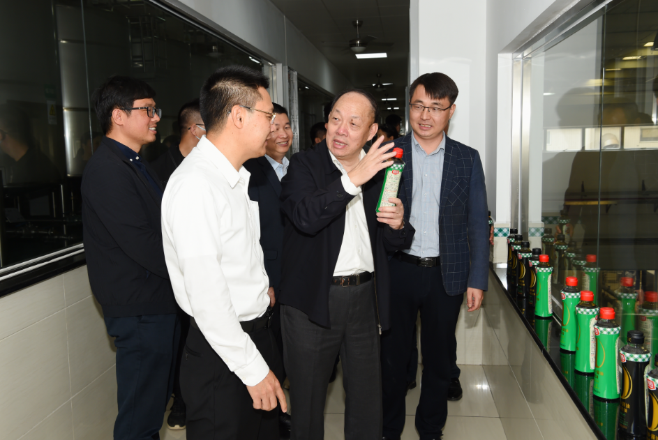 会长5.png Ag集团